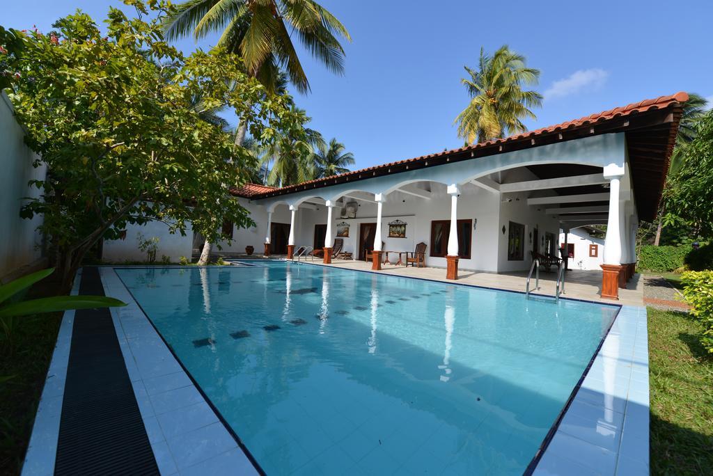 Hotel Lucas à Kosgoda Extérieur photo
