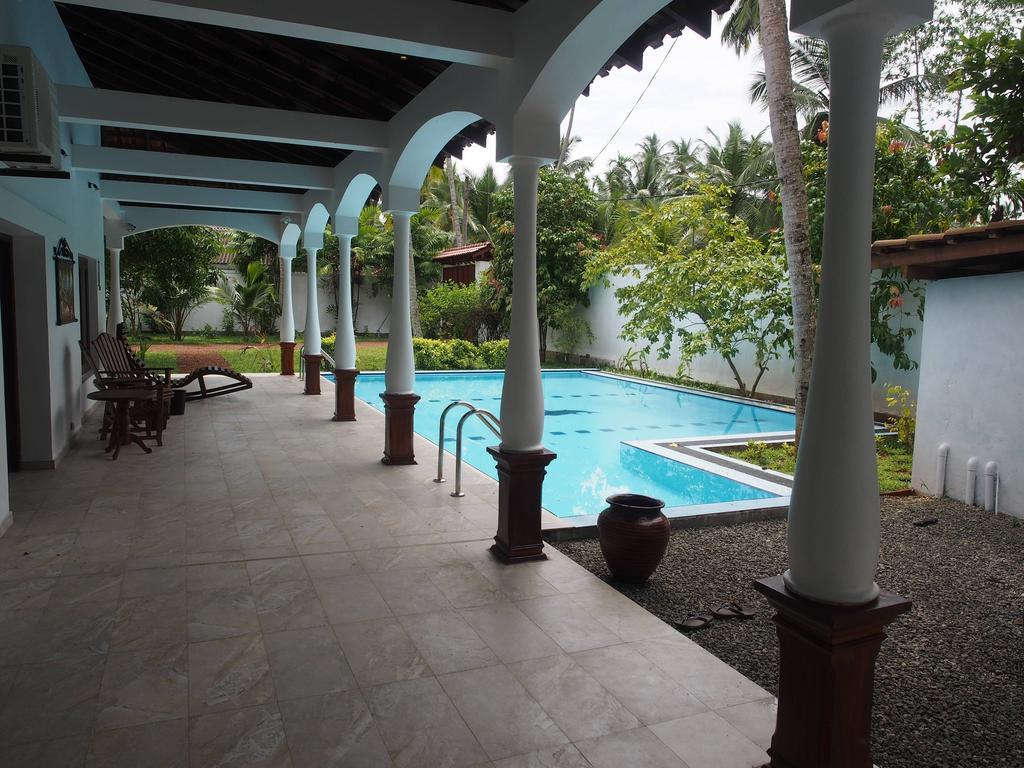 Hotel Lucas à Kosgoda Extérieur photo