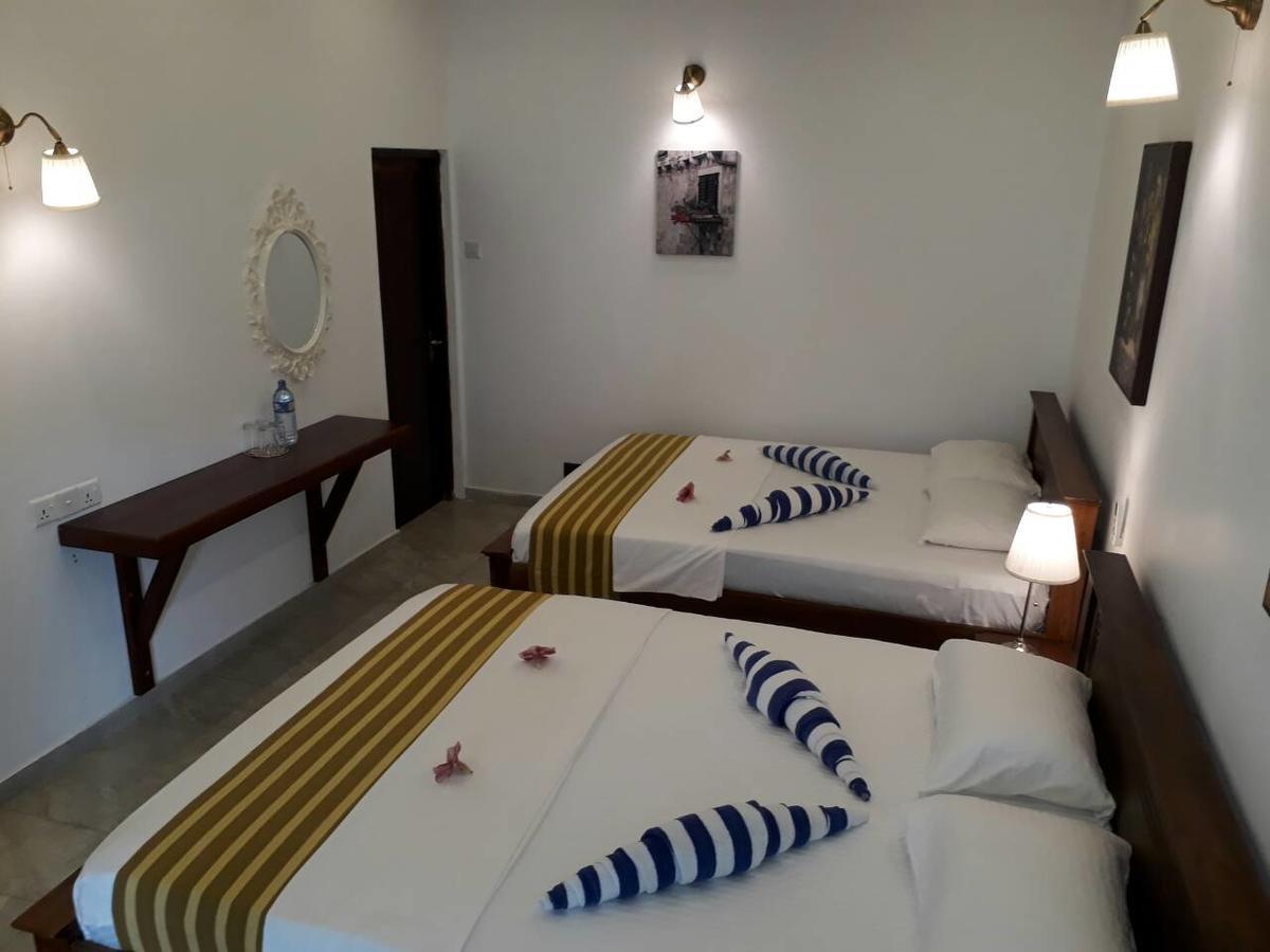 Hotel Lucas à Kosgoda Extérieur photo